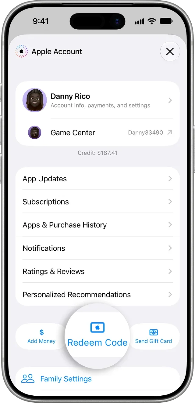 Экран учётной записи Apple на iPhone с выделенным пунктом Redeem Code